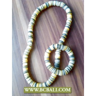 Multi Color Button Shells Stretch Necklace